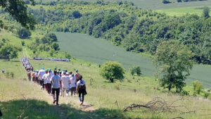 Участници в похода „По пътя на четата на Таньо войвода“ преминават през Ветово