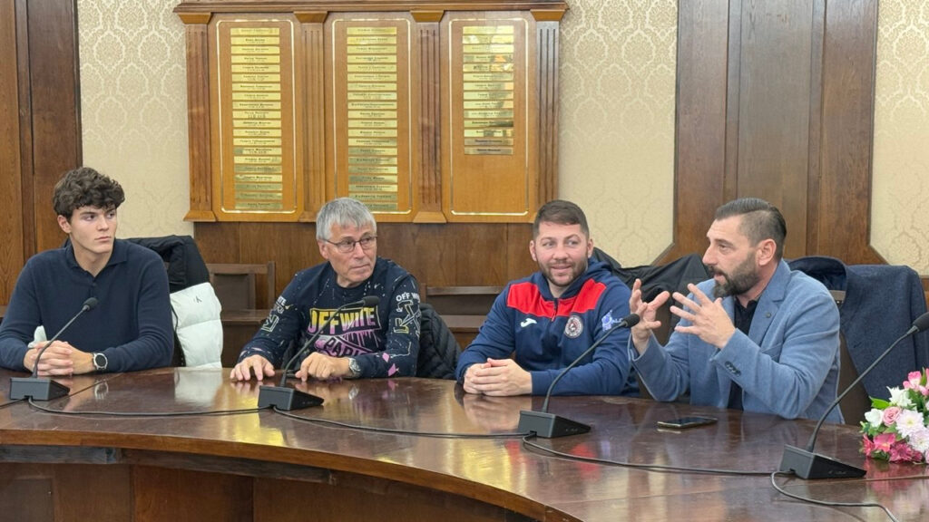 Награждаване на млади спортисти в Русе по повод международните им успехи