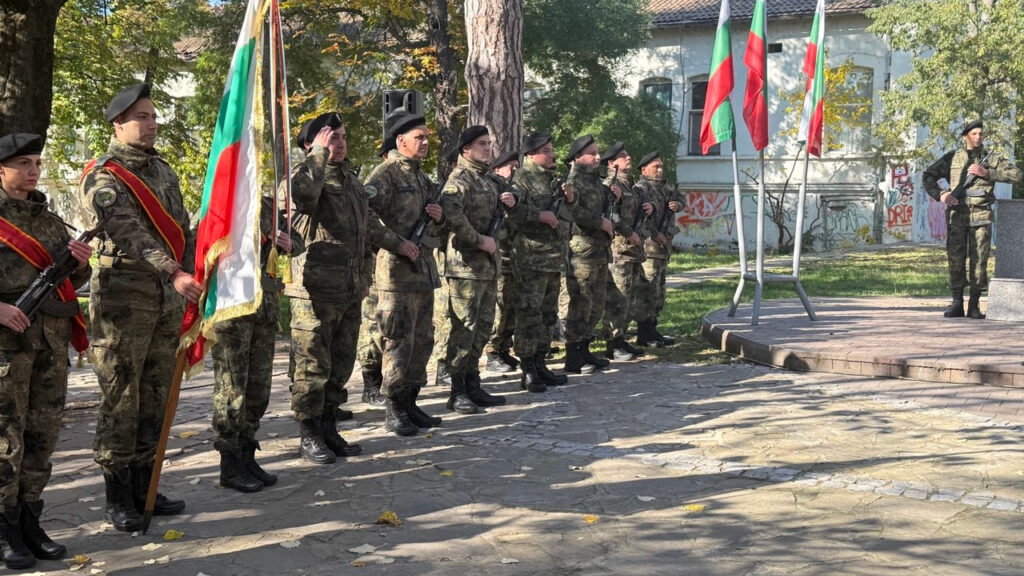 Русе почете паметта на героите на Архангелова задушница