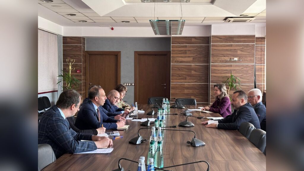Стратегия за развитие на пътния сектор