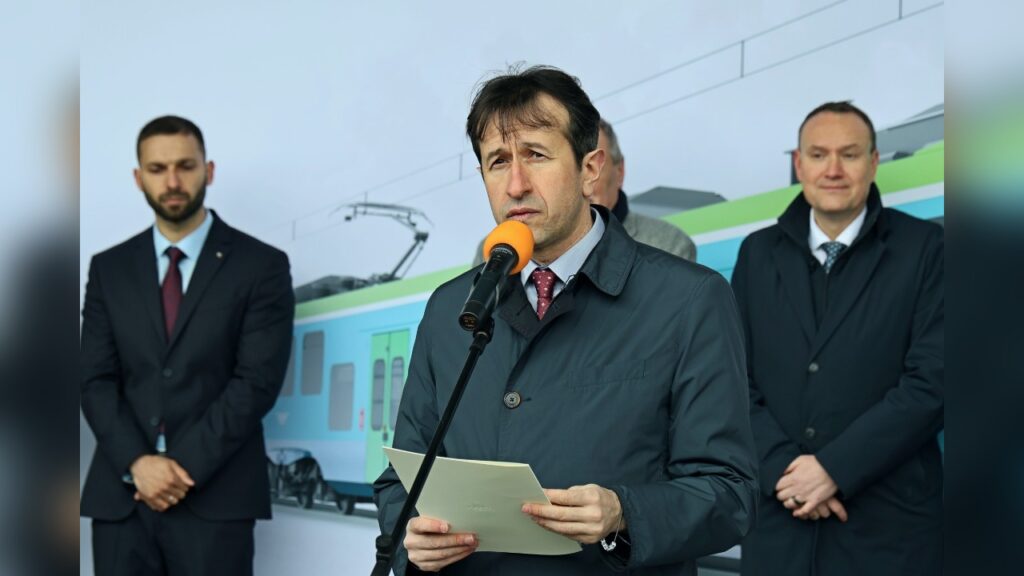 нови влакове "Шкода"