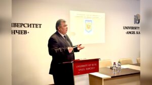 Пенчо Милков поздравява запасно войнство в Русе
