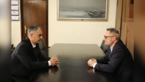 Снимка от срещата между областния управител и директора на МВР Русе