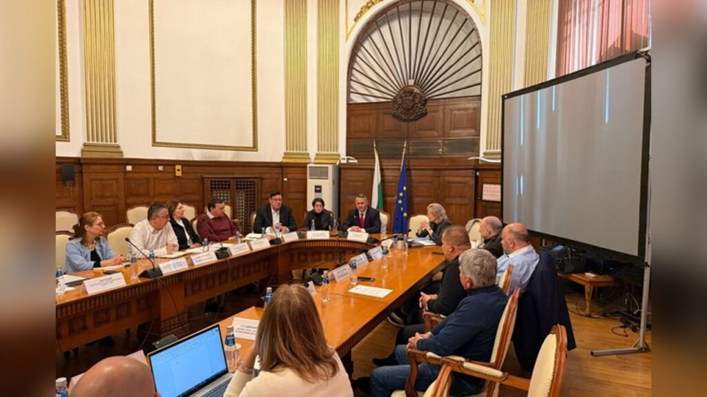 Среща за нуждата за проследяемост и контрол в сектора на розовото масло.
