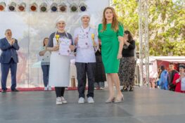 Участници в кулинарното състезание Като шеф готвачите в Русе.