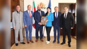 Новоизбрани депутати от "Прогресивна България" обсъждат развитие в Русенско.