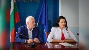 Мобилни екипи активират еЗдраве в държавни институции