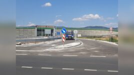 Завършен пътен възел в България