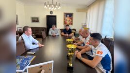 Община Русе получава награда от Клуб „Ряхово“ за водомоторен спорт.