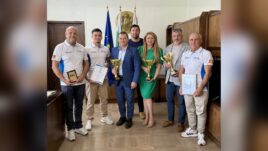Община Русе получава награда от Клуб „Ряхово“ за водомоторен спорт.