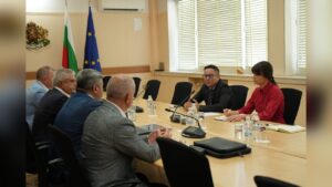 Вицепремиерът Пулев говори за реформи