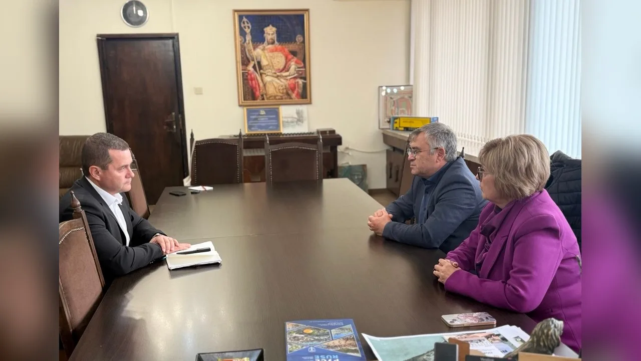 Кмет и представители на КНСБ на среща в Русе
