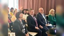 Пенчо Милков на заседание на синдикален съвет в Русе.