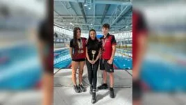 Пловци от Локомотив Русе на състезанието в Бургас