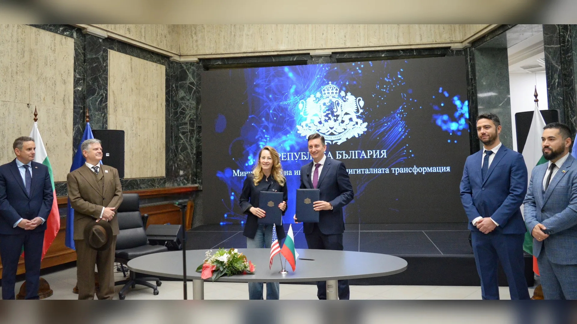 Подписване на меморандум между МИДТ и Palo Alto Networks.