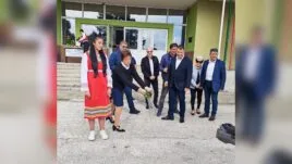 Ученици използват дрон за прецизно торене в Професионална земеделска гимназия „Добруджа“