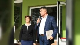Ученици използват дрон за прецизно торене в Професионална земеделска гимназия „Добруджа“
