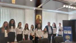 Ученици от СУ „Цветан Радославов“ се срещат с кмета на Свищов.